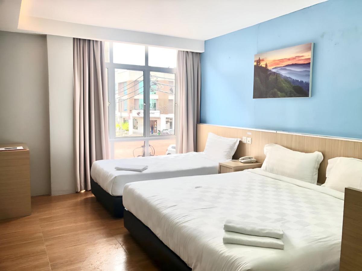Double Happiness Hotel Sitiawan Exterior photo